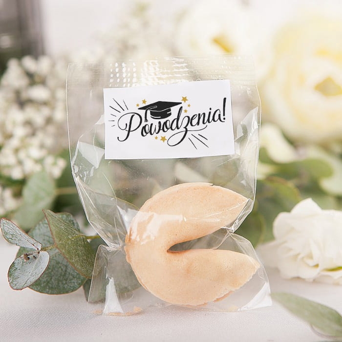 Ciasteczko o smaku słodkiego andruta to doskonały upominek dla uczniów i absolwentów. Ciasteczko posiada etykietę z okazjonalną grafiką.