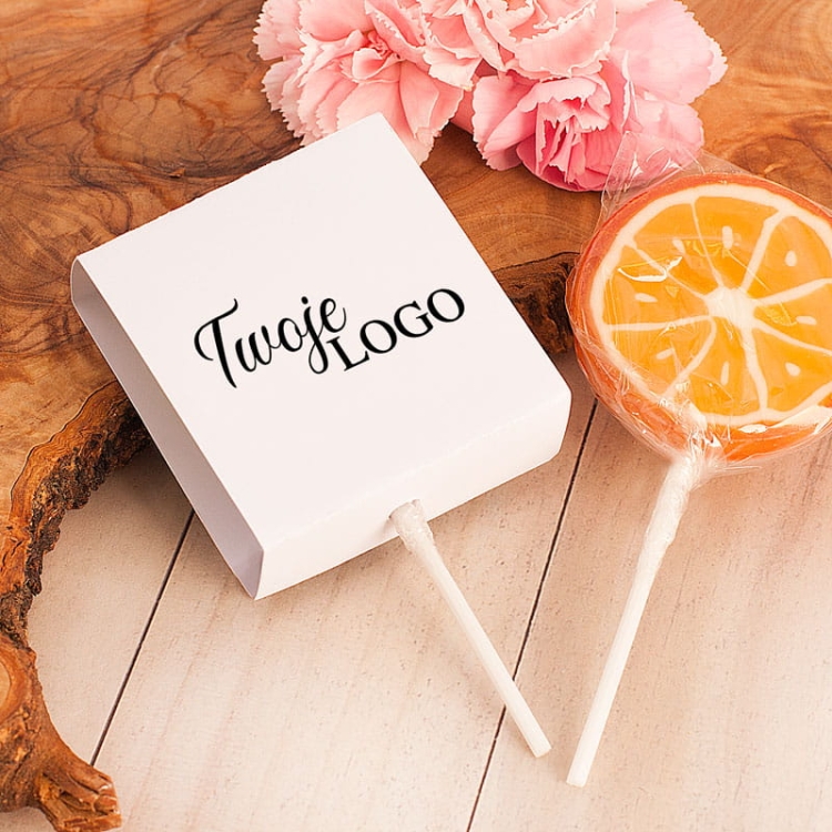 Lizaki reklamowe na patyczkach zapakowane w kartonik z logo firmy. Słodycze reklamowe z Twoim tekstem.