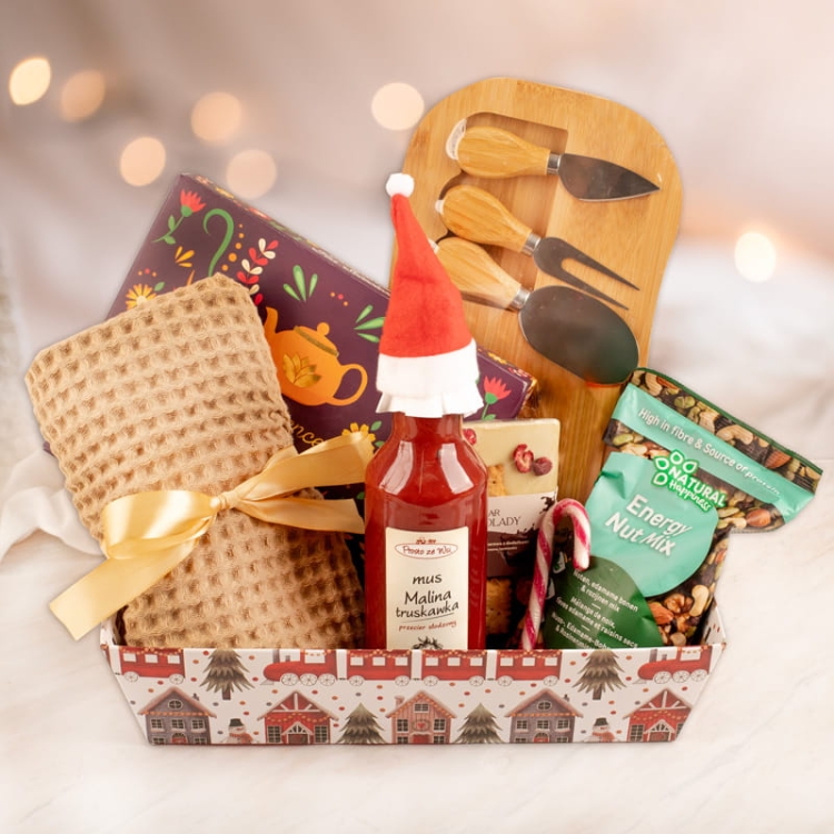 kosz prezentowy na swieta ze slodyczami