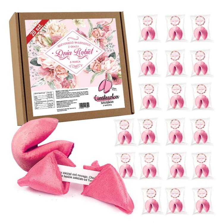 Zestaw różowych ciasteczek z wróżbą na Dzień Kobiet.