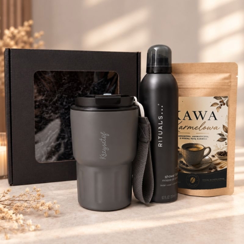 Czarny zestaw prezentowy dla mężczyzny z kubkiem termicznym, kawą karmelową i pianką Rituals.