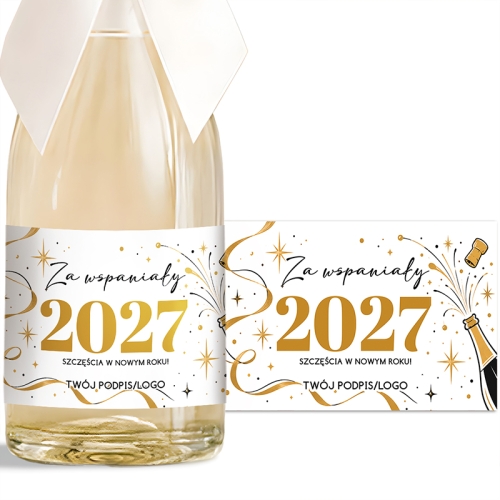 Personalizowane naklejki na mini butelki szampana na Nowy Rok.