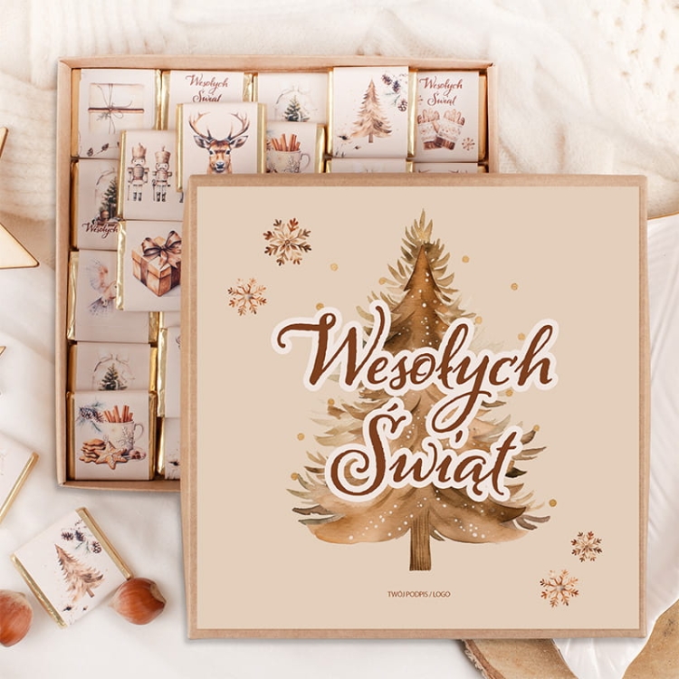 Kraftowe pudełko z czekoladkami na Święta.