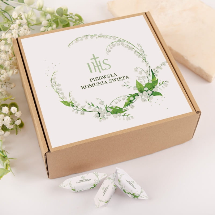 Kraftowe opakowanie krówek na podziękowanie dla gości.